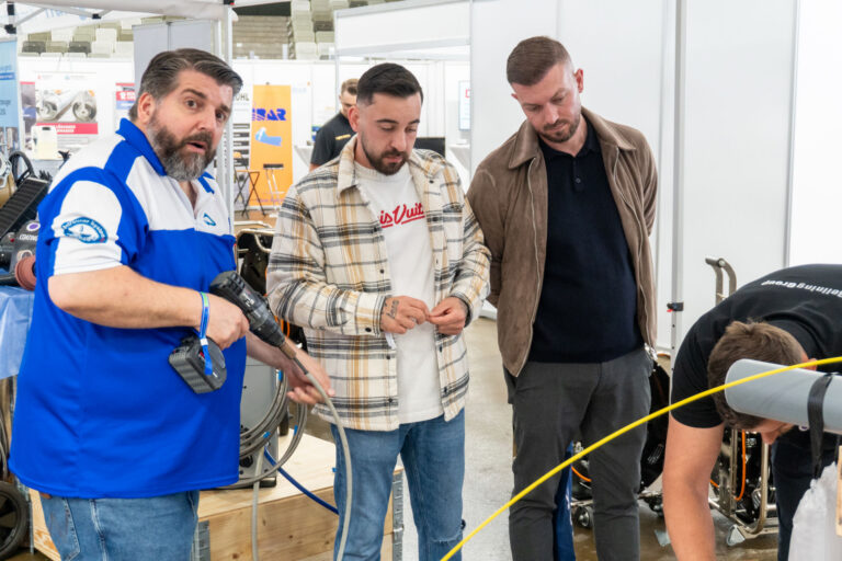 Vorführung am Messestand